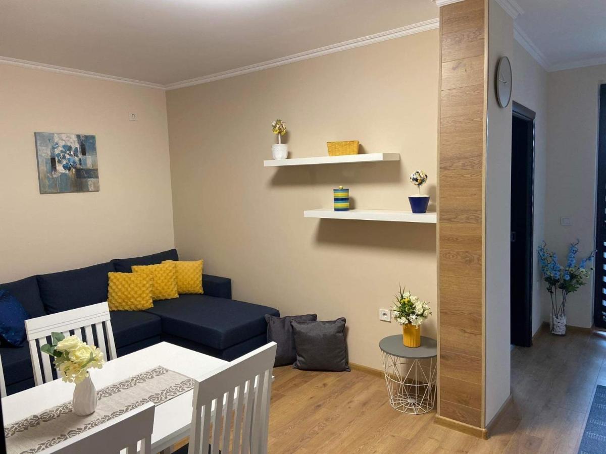 Flowers Garden Apartment Veliko Tarnovo Exterior foto